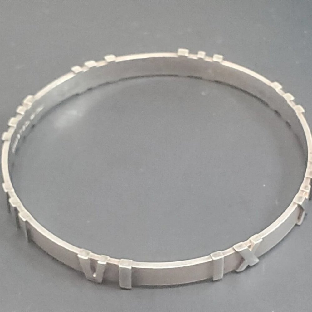 WOW LIKE NEW!!!  Stunning Tiffany & Co. Sterling Silver Atlas Bangle